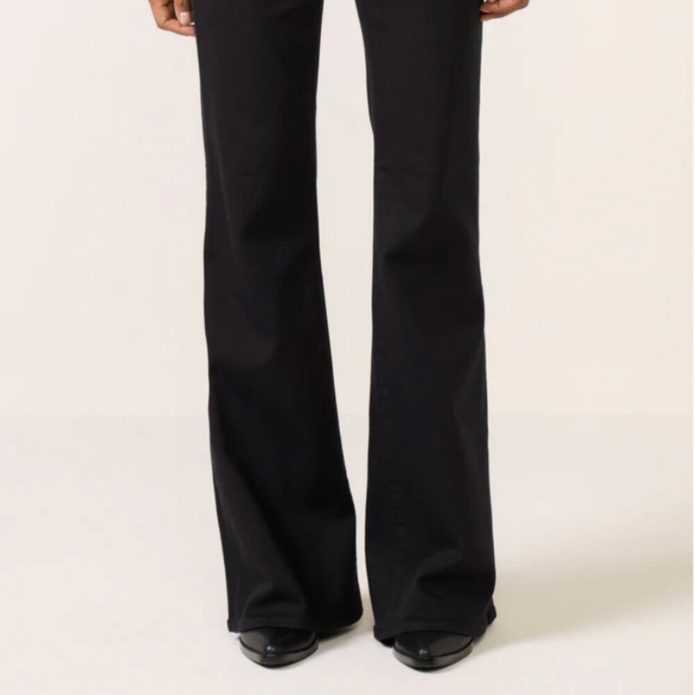 Pistola size 30 black Kinsley bootcut jean NWT